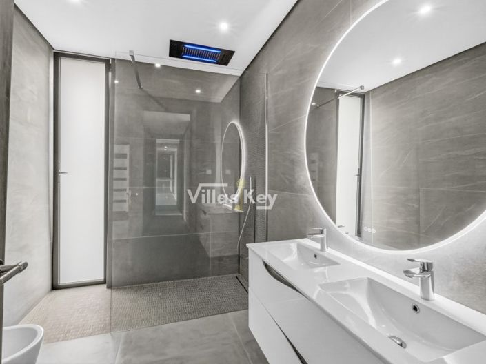 Image No.33-4 Bed House for sale