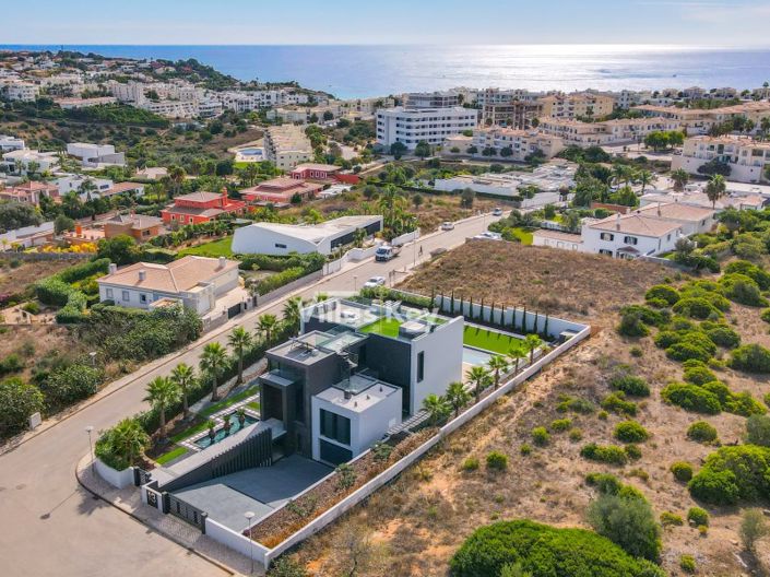 Image No.43-4 Bed House for sale