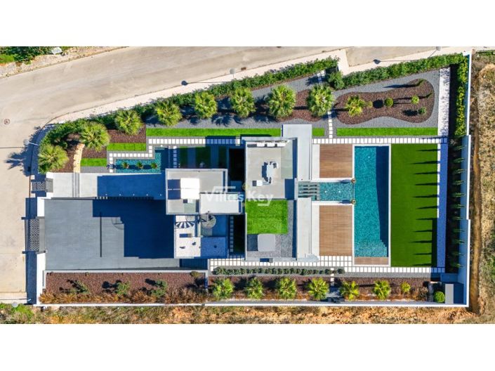 Image No.42-4 Bed House for sale