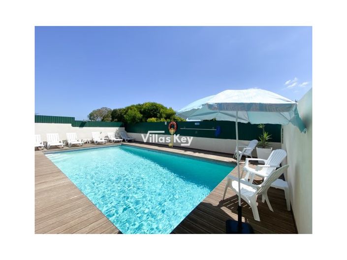 Image No.1-4 Bed House for sale