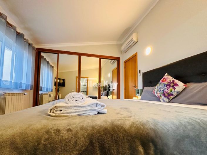 Image No.11-4 Bed House for sale