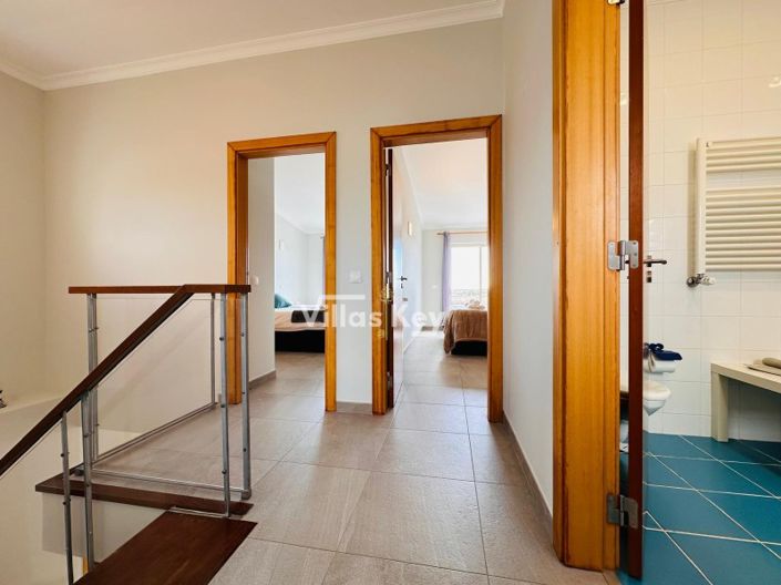 Image No.20-4 Bed House for sale