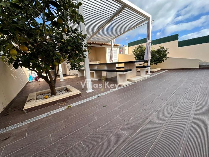 Image No.9-4 Bed House for sale