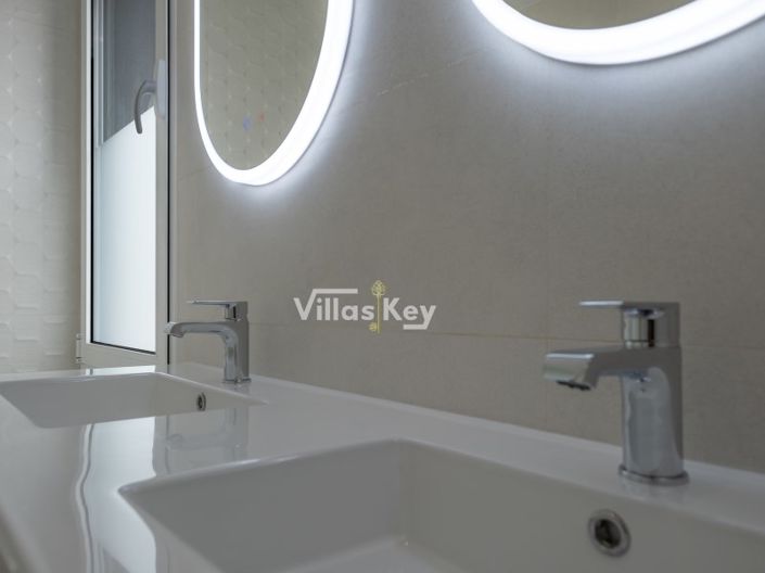 Image No.23-3 Bed House for sale