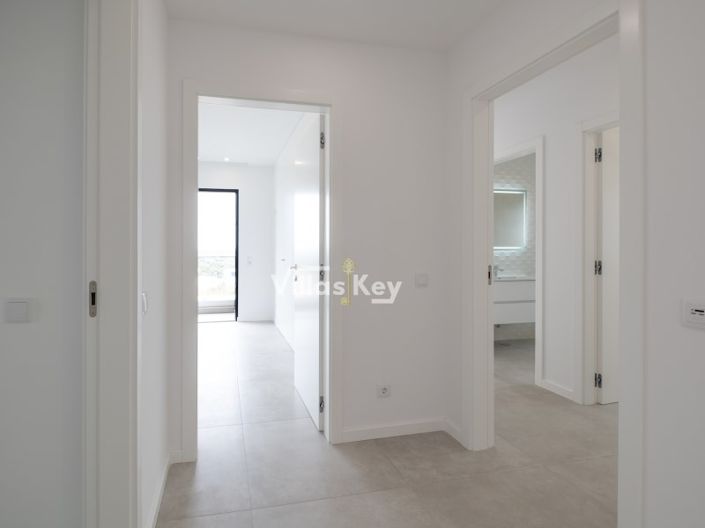 Image No.14-3 Bed House for sale