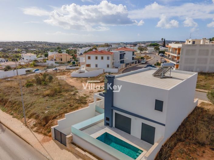 Image No.31-3 Bed House for sale