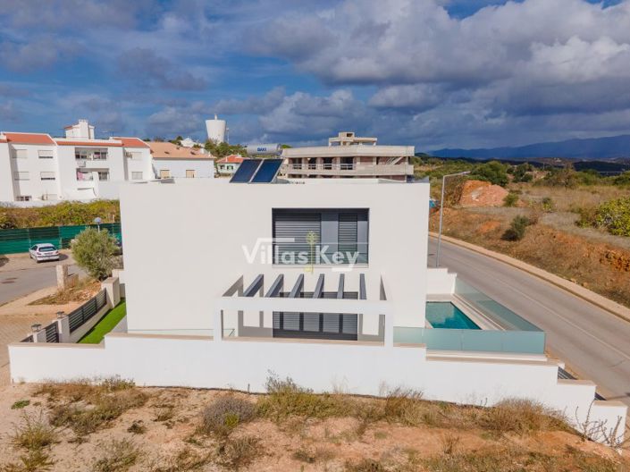 Image No.33-3 Bed House for sale