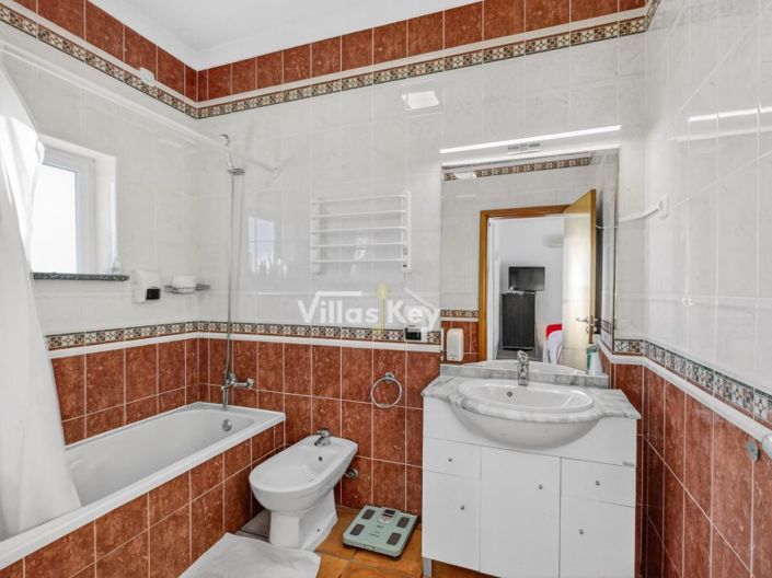 Image No.11-2 Bed Apartment for sale