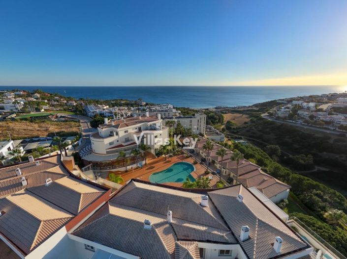 Image No.20-2 Bed Apartment for sale