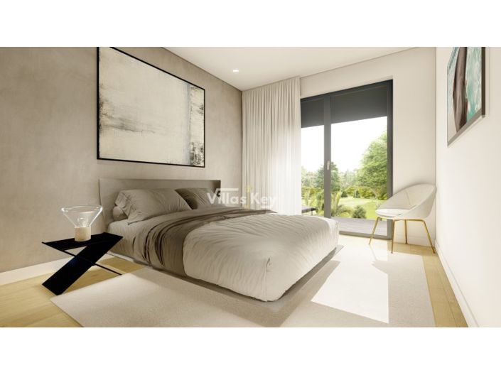 Image No.18-4 Bed House for sale