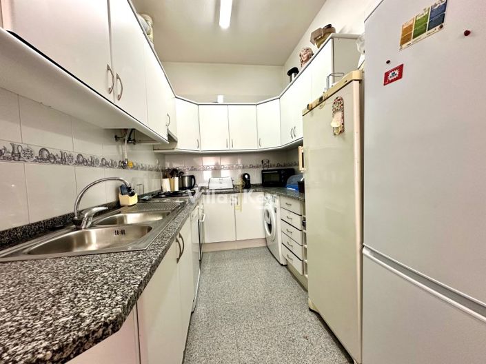 Image No.10-4 Bed House for sale