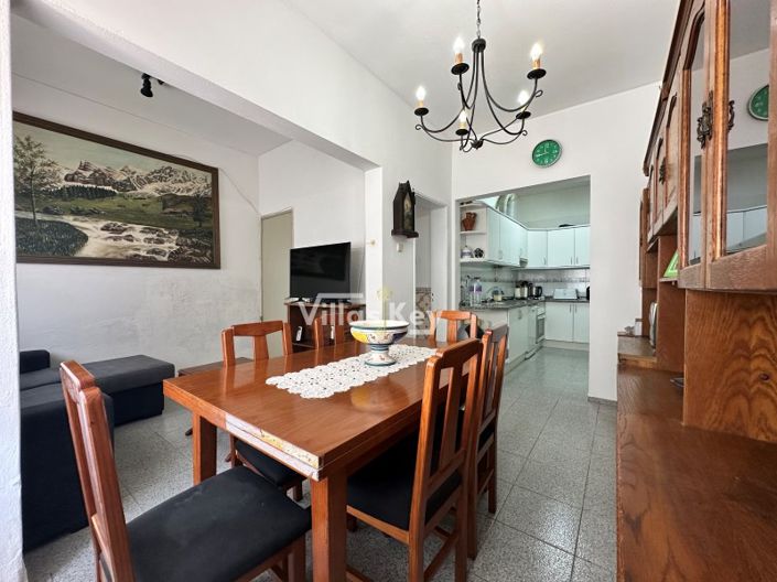 Image No.11-4 Bed House for sale