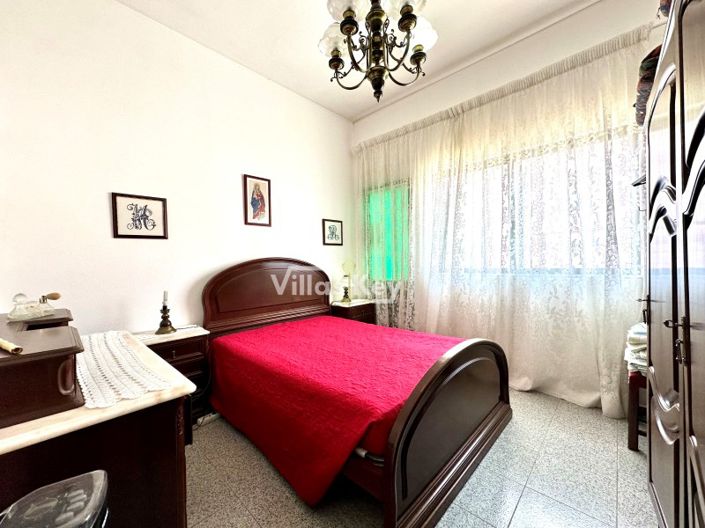 Image No.14-4 Bed House for sale