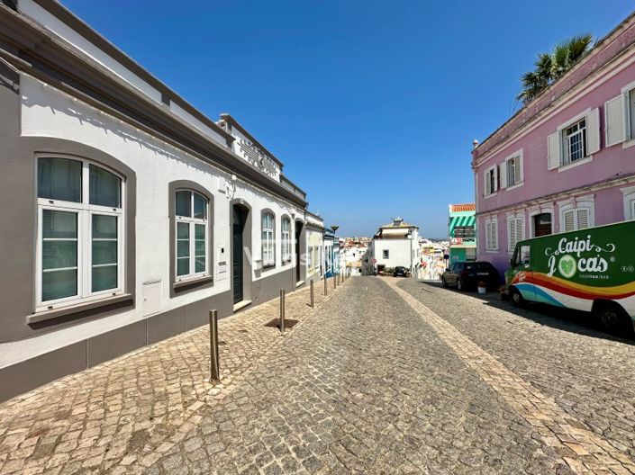 Image No.22-4 Bed House for sale