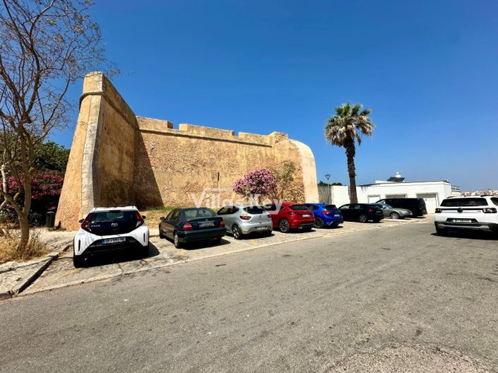 Image No.25-4 Bed House for sale