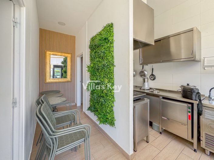 Image No.12-Commercial à vendre à Lagos