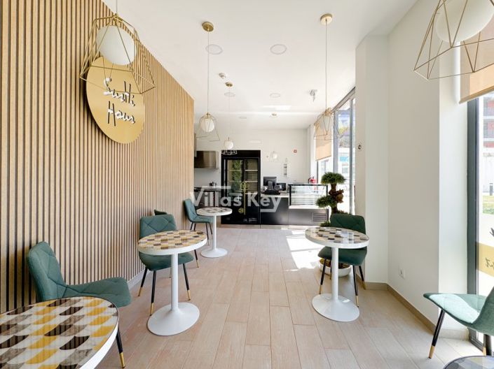 Image No.3-Commercial à vendre à Lagos