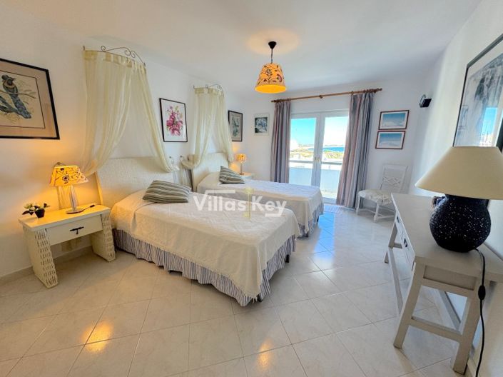 Image No.17-3 Bed Apartment for sale