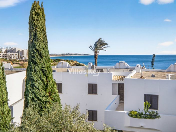 Image No.21-3 Bed Apartment for sale