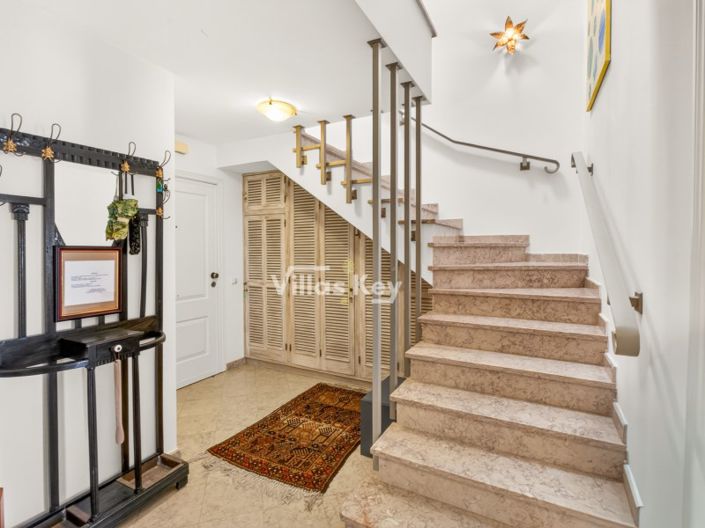 Image No.22-3 Bed Apartment for sale