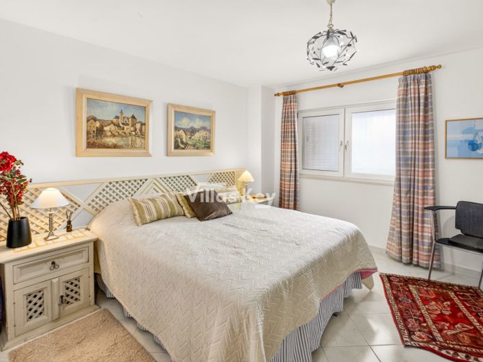 Image No.24-3 Bed Apartment for sale