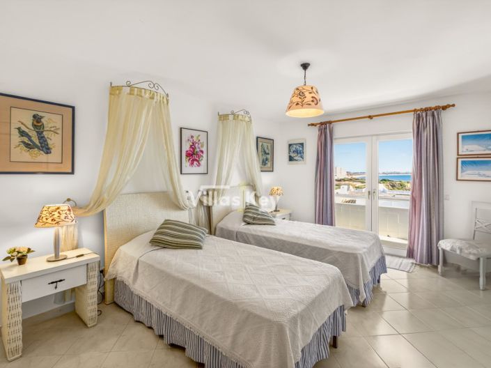 Image No.26-3 Bed Apartment for sale