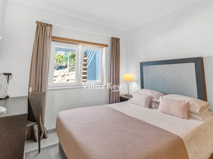 Image No.12-3 Bed House for sale