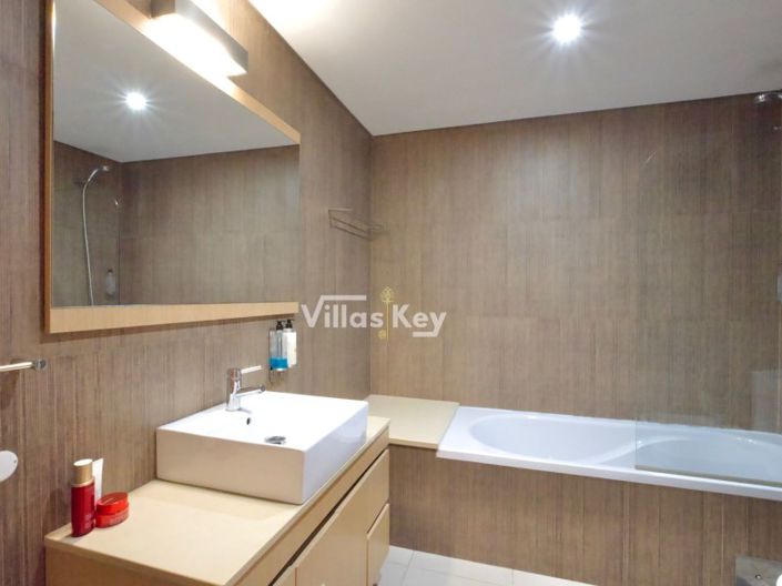 Image No.13-3 Bed House for sale