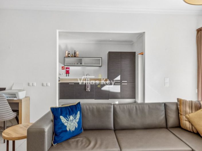 Image No.17-3 Bed House for sale