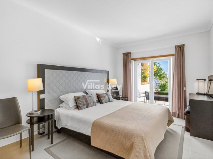 Image No.8-3 Bed House for sale