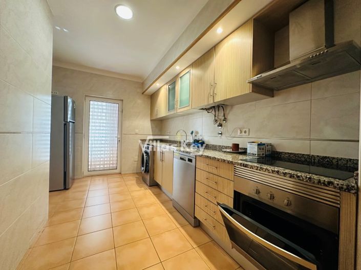 Image No.9-3 Bed Apartment for sale