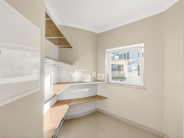 Image No.11-4 Bed House for sale