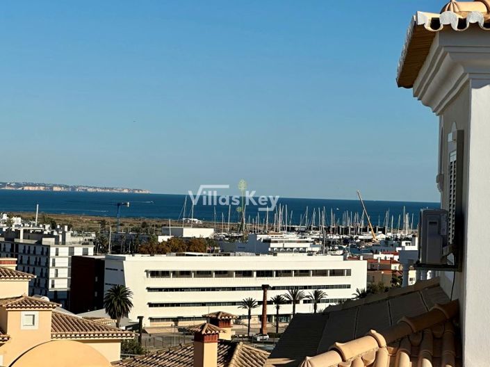 Image No.16-4 Bed House for sale