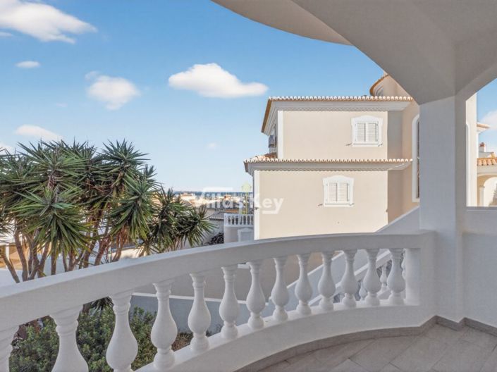 Image No.27-4 Bed House for sale