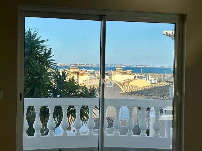 Image No.29-4 Bed House for sale