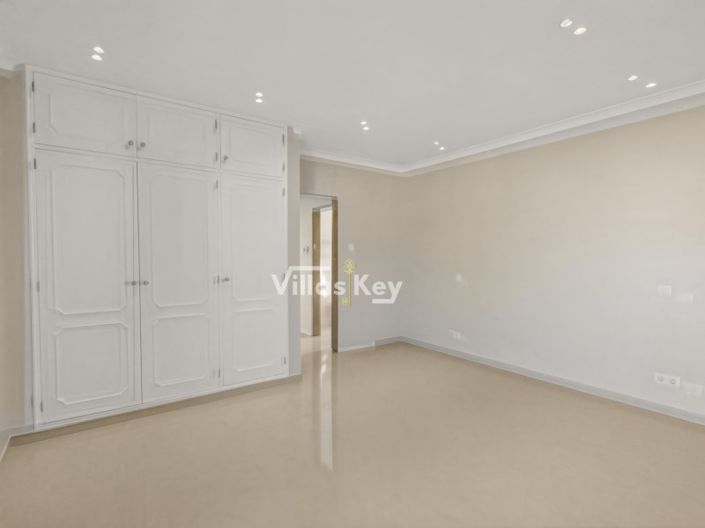 Image No.35-4 Bed House for sale