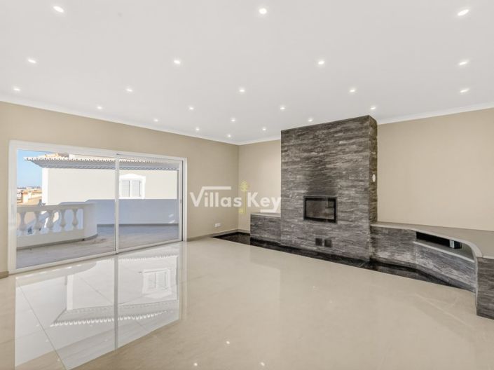 Image No.5-4 Bed House for sale