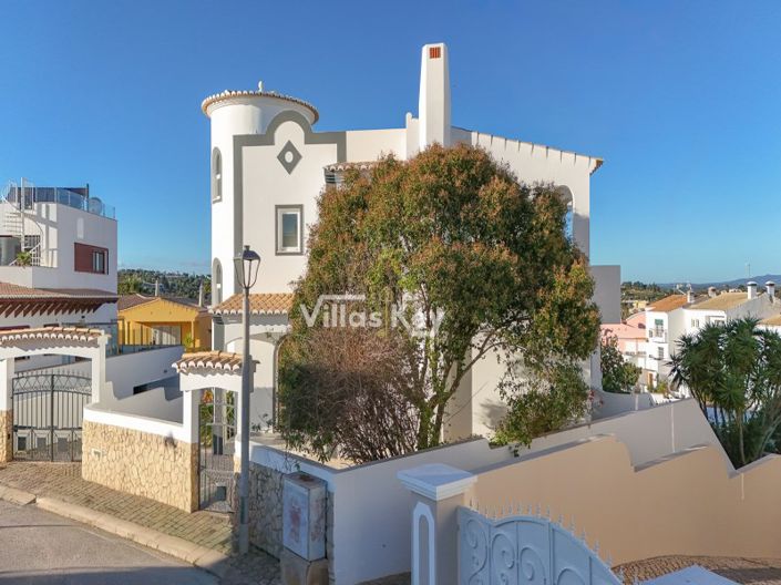 Image No.7-4 Bed House for sale