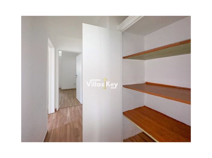 Image No.12-2 Bed House for sale