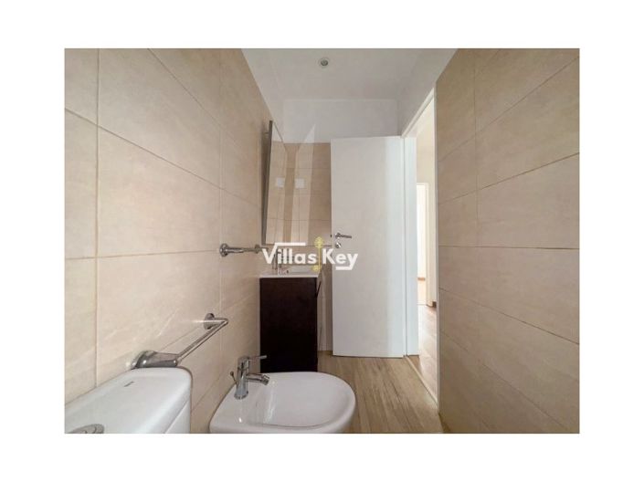 Image No.15-2 Bed House for sale