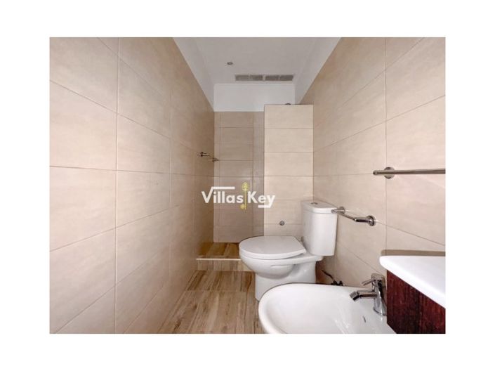 Image No.16-2 Bed House for sale