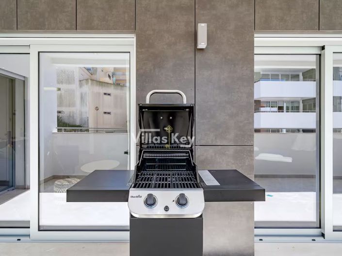 Image No.8-2 Bed Apartment for sale