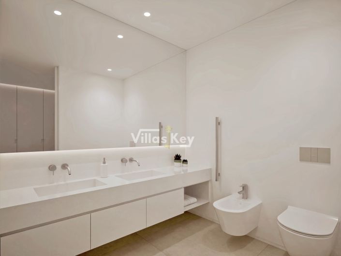 Image No.16-4 Bed House for sale
