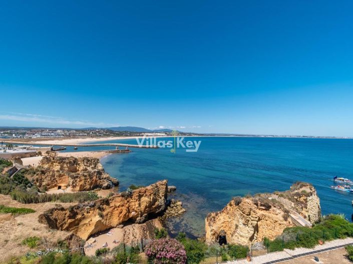 Image No.2-4 Bed House for sale