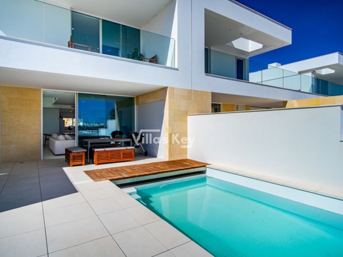 Image No.12-3 Bed House for sale