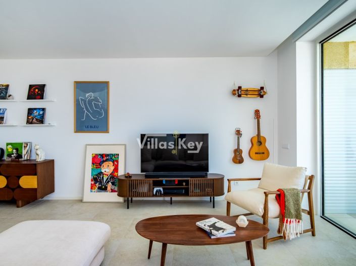 Image No.4-3 Bed House for sale