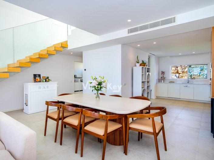 Image No.6-3 Bed House for sale