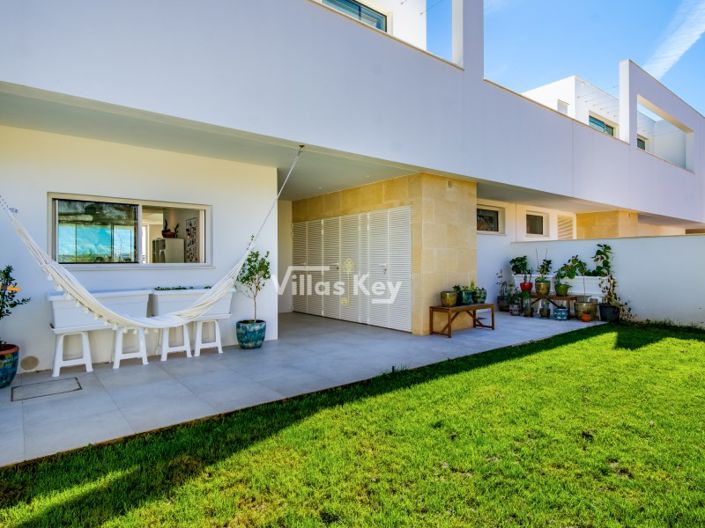 Image No.11-3 Bed House for sale