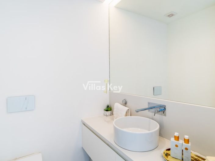 Image No.14-3 Bed House for sale