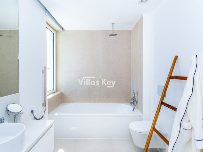 Image No.22-3 Bed House for sale